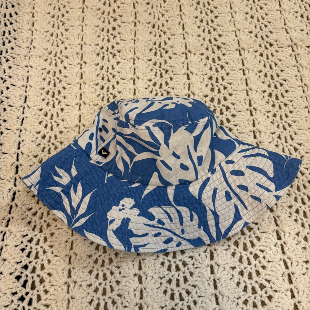 Roxy Blue and White Bucket hat